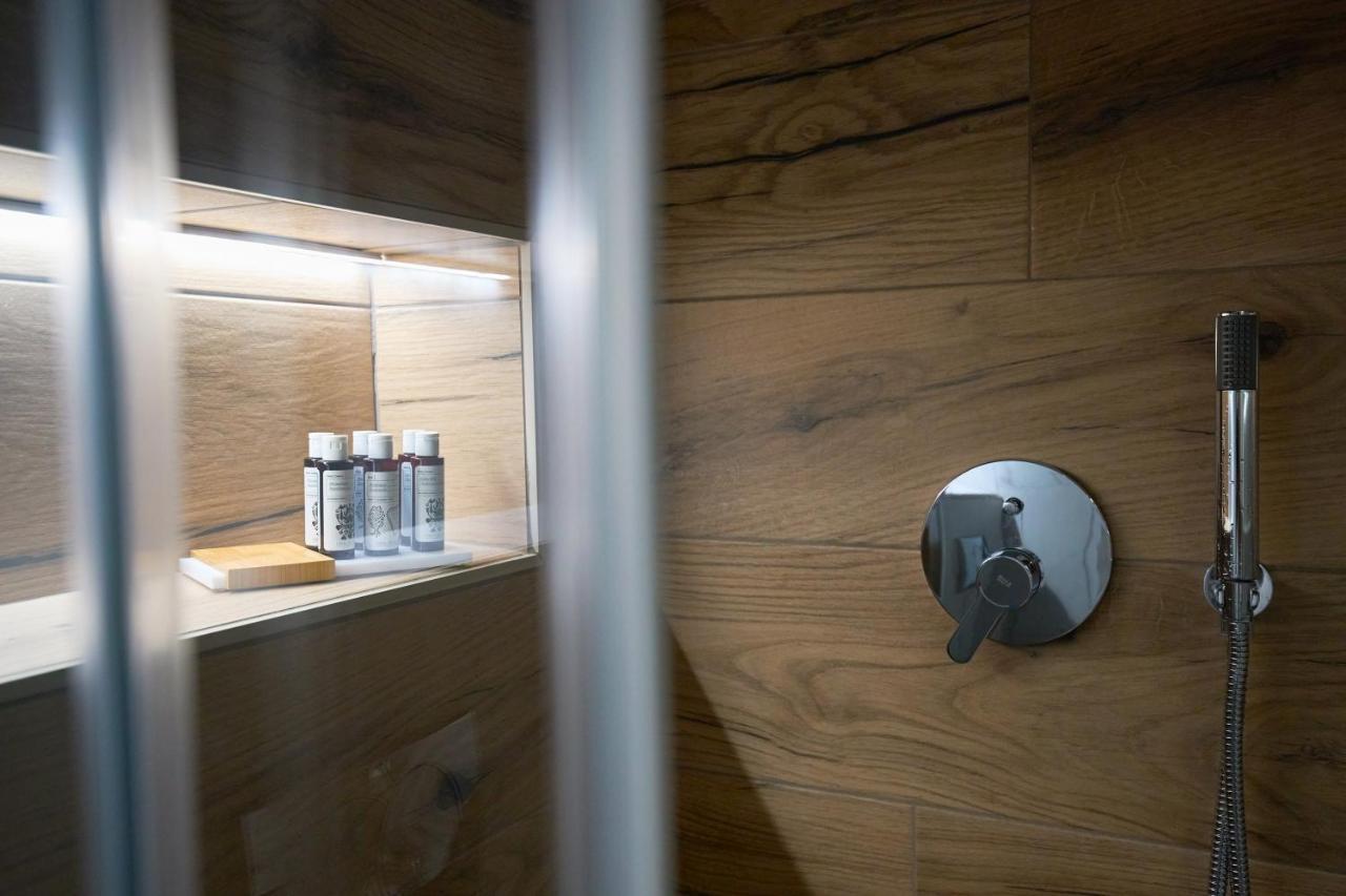 Oisymi Luxury Studios Néa Péramos 외부 사진