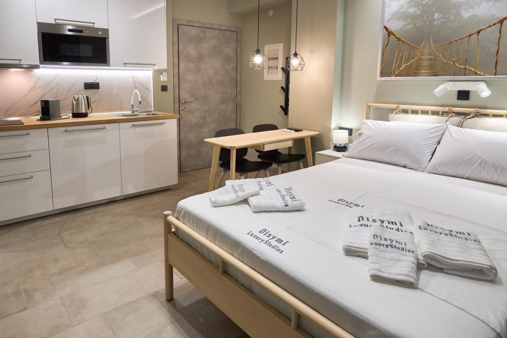 Oisymi Luxury Studios Néa Péramos 외부 사진